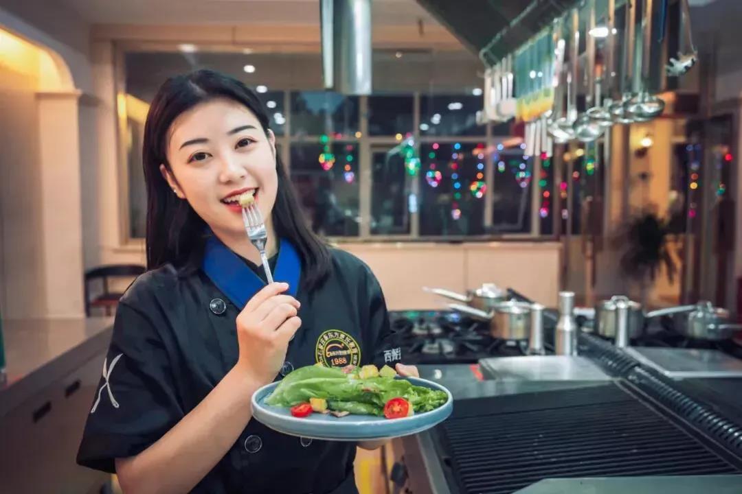 2022年女生學(xué)什么技術(shù)好？什么？