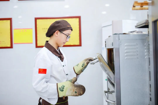 00后學(xué)什么技術(shù)好？汽修、廚師、計算機(jī)哪個好？