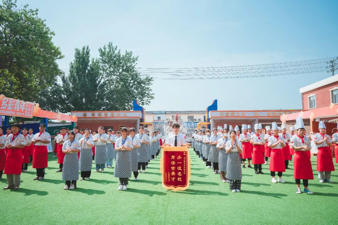 【畢業(yè)歡送會(huì)】熱烈歡送又一批畢業(yè)學(xué)子赴崗入職場(chǎng)！