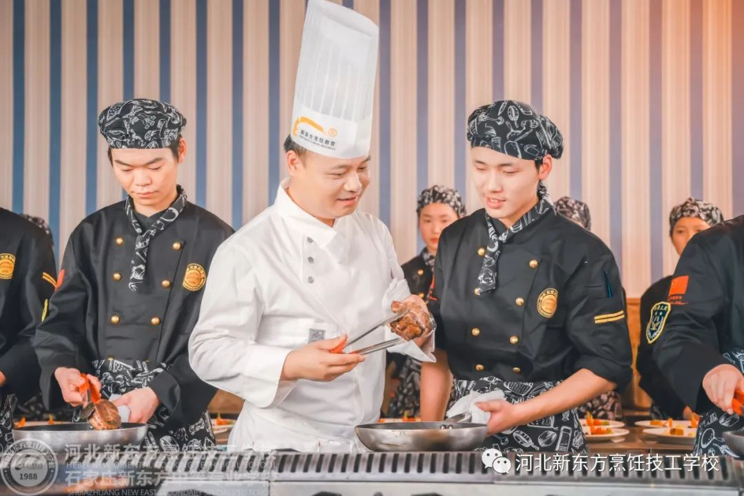 2025年廚師證有什么用，廚師證會(huì)取消嗎