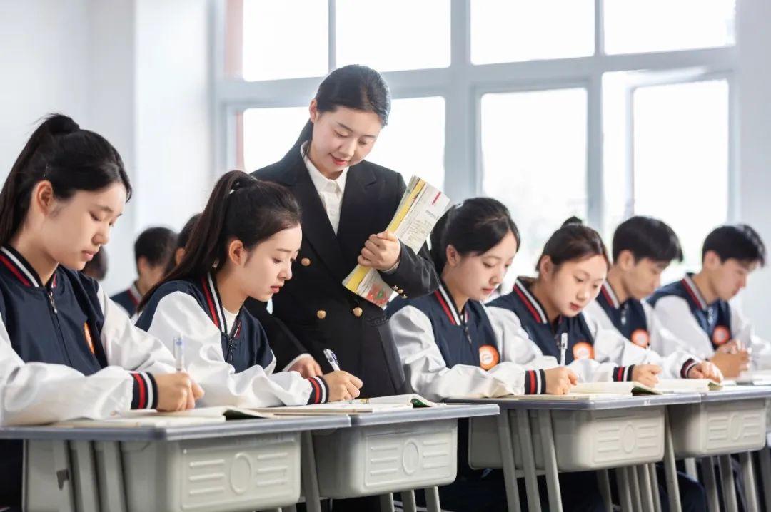原來(lái)你這么適合河北新東方的春季預(yù)科班？！