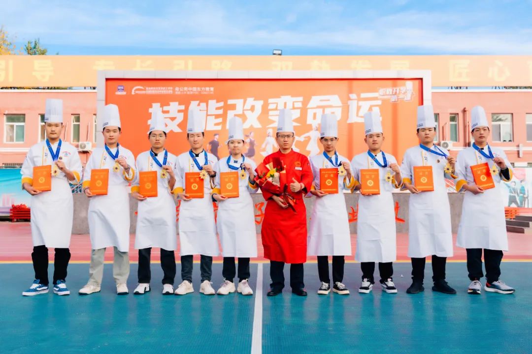 為什么聰明家庭已在中考前鎖定名額？別等啦！提前擇校優(yōu)勢(shì)大，亦可打破你的認(rèn)知！