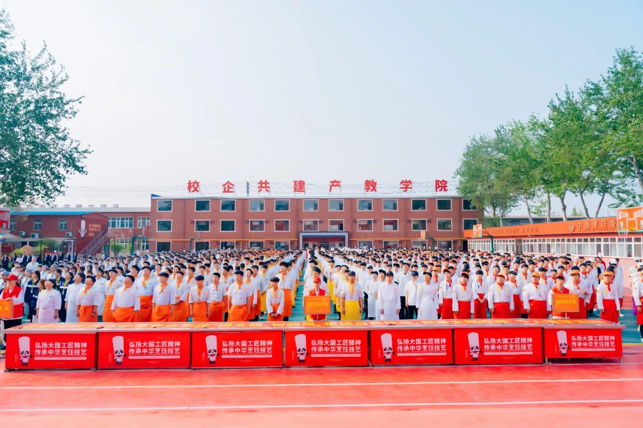 拒絕白色垃圾，創(chuàng)建綠色校園丨河北新東方全?？倓訂T，爭做校園環(huán)保先鋒！