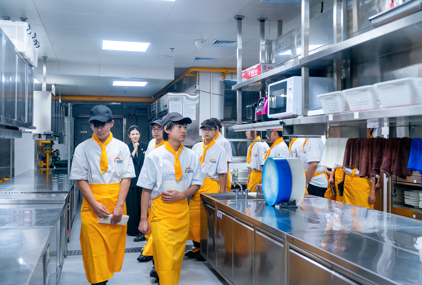 校企攜手育英才 | 河北新東方學(xué)子參觀西美福來喜酒店，共話職業(yè)發(fā)展！