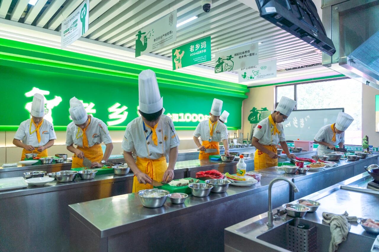 【賽事速遞】河北新東方“雀巢 ·美極杯”烹飪技能大賽火熱開賽！