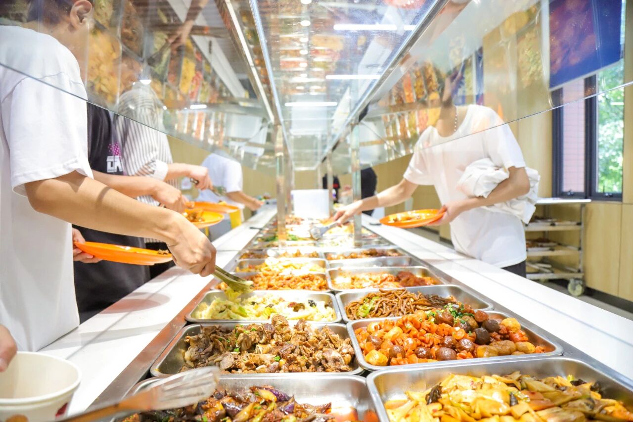 在河北新東方的一天！家長放心！學(xué)子開心！