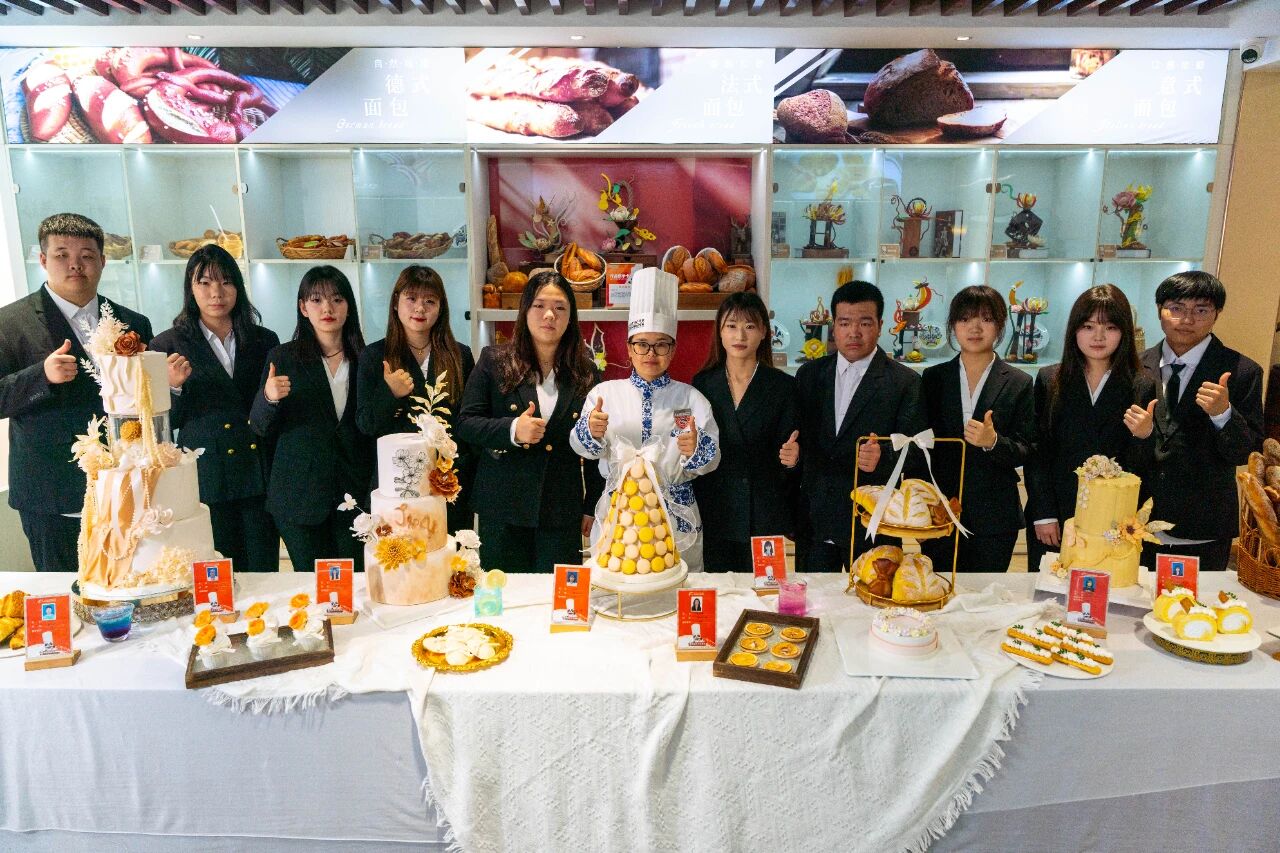 西點(diǎn)畢業(yè)作品展上新了，歡迎來到甜蜜的西點(diǎn)世界！