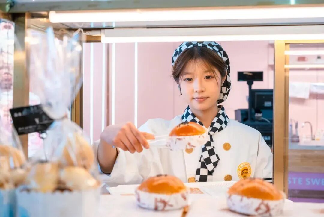 【河北新東方烹飪技工學(xué)校學(xué)烘焙】零基礎(chǔ)怎么學(xué)？學(xué)得會嗎？學(xué)費多少？