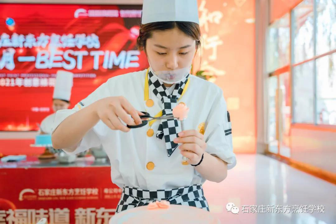 【爆款烘焙制品教學(xué)】會(huì)爆漿的酥皮奶油大泡芙，原來成本這么低！